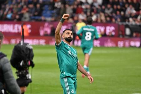 Liga Inggris: Liverpool Menang Dramatis 1-0 atas Burnley berkat gol penalti Salah