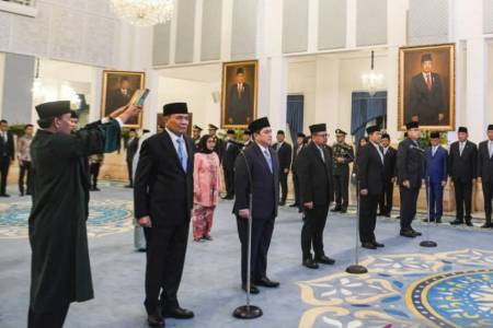 Djamari Chaniago Resmi Dilantik sebagai Menko Polkam