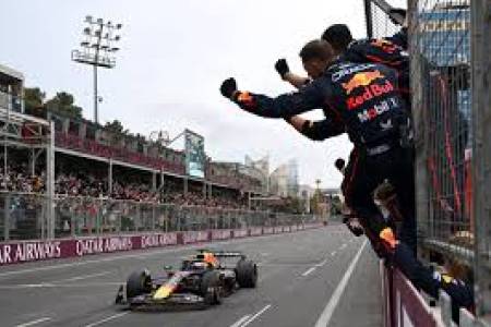 Menang di Baku, Max Verstappen Angkat Moral Tim