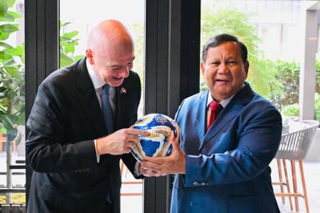 Presiden Prabowo Subianto Bertemu Presiden FIFA Gianni Infantino: Komitmen Bersama Majukan Sepak Bola Indonesia