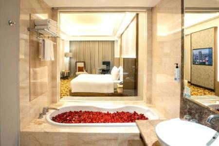 Kamar Konsep Urban Opulance Usung Fasilitas Ramah Lingkungan & Keindahan Interior Modern