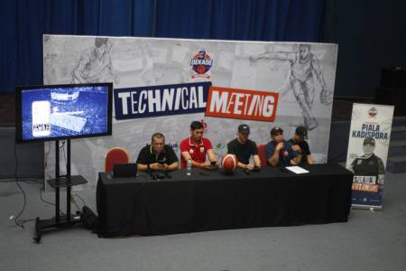 120 Tim Ramaikan 3 Dekade Basketball 2025, Piala Kadispora Jadi Rebutan