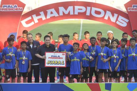 Menpora Erick Thohir Hadiri Upacara Penutupan Piala Presiden U-12 dan U15 Tahun 2025