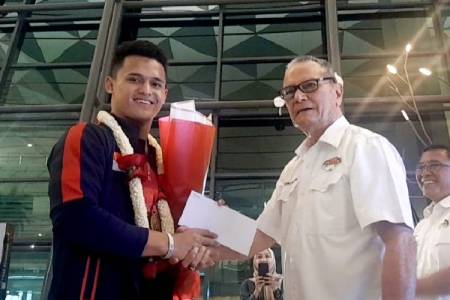Tim Angkat Besi Indonesia Tiba di Tanah Air, PB PABSI Beri Apresiasi!