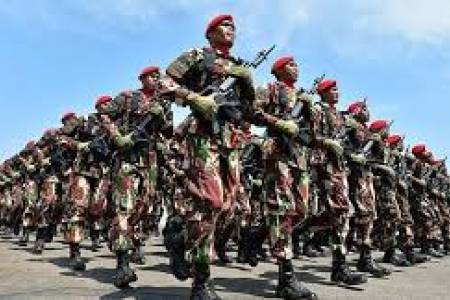 Wajah Baru TNI Setahun di Bawah Kepemimpinan Prabowo