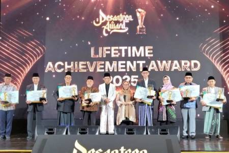 Kemenag RI Gelar Malam Penghargaan Pesantren Award 2025
