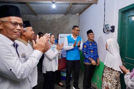 Sambut HLN Ke-80, PLN Berbagi Terang Untuk Masyarakat di Berbagai Daerah