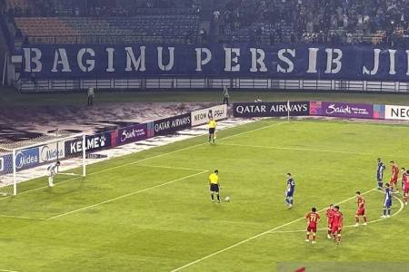 ACL 2025: Taklukkan Selangor FC 2-0, Persib Bandung Pimpin Klasemen Group C