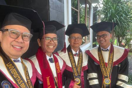 Universitas Bina Bangsa Luluskan 1.642 Wisudawan