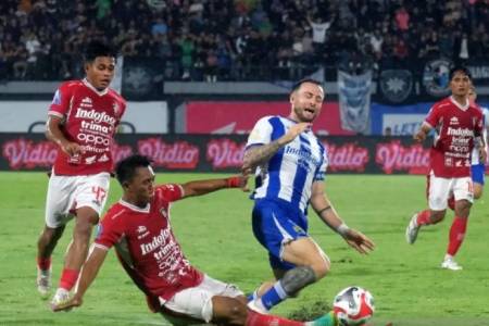 BRI Super League 2025: Tuan Rumah Bali United Keok 0-1 oleh Persib Bandung