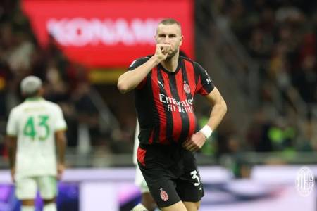 Liga Italia: AC Milan Menang Tipis 1-0  kontra AS Roma
