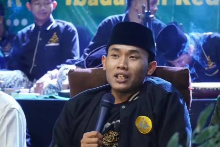 Ini Profil Gus Elham, Pendakwah Muda dari Kediri yang Dikritik karena Cium Anak-Anak Perempuan