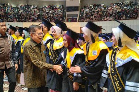 JK Ajak Lulusan Unas Jadi Inovator dan Pencipta Lapangan Kerja