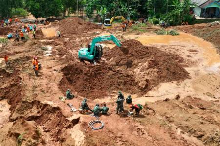 Update:  Korban Longsor Cilacap, 18 Meninggal Ditemukan dan 5 Masih Hilang