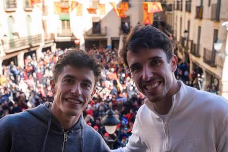 Perayaan Bersejarah Marquez Bersaudara di Cervera