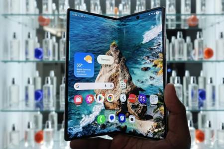 Galaxy Z Fold7: Cara Baru Riset Cepat & Eksekusi Bisnis dalam Satu Genggaman