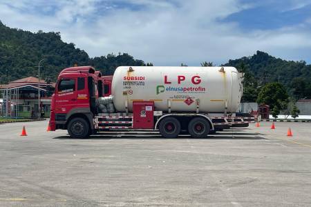 Tembus Daerah Terisolir Pertamina Patra Niaga Salurkan Bantuan LPG ke Sibolga dan Pulau Nias