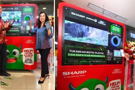 Sharp Ajak Kurangi Sampah Plastik Lewat Mesin RVM di Plaza Indonesia