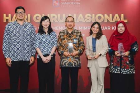 Dukung Kesejahteraan dan Mimpi Guru Indonesia Lewat #StandWithTeachers