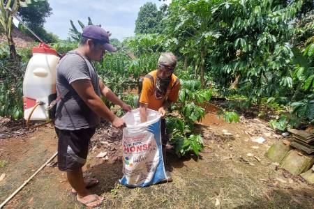 Memupuk Swasembada Pangan di Tanah Priangan