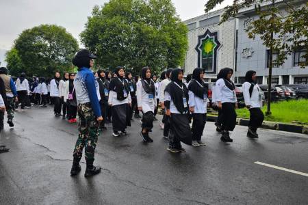 Libatkan TNI-Polri Petugas Haji Digembleng Kekuatan Fisik dan Mental