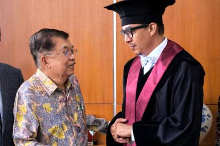 Jusuf  Kalla Hadiri Pengukuhan Guru Besar Prof Zainal Arifin Mockhtar Fakultas Hukum UGM Yogyakarta