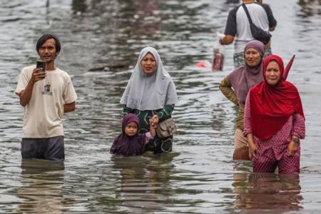 815 Orang Mengungsi Akibat Banjir Bekasi
