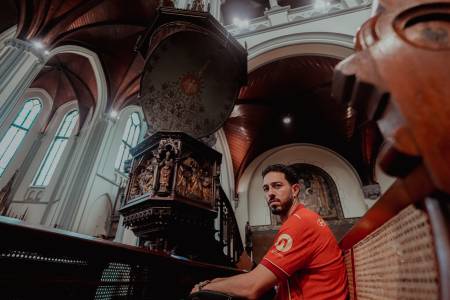 Gelandang Kreatif Asal Brazil Jean Mota Resmi Gabung Persija!