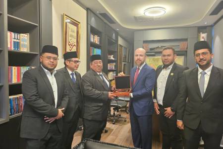 Bilal Erdogan Perkuat Barisan Pemuda Masjid Dunia