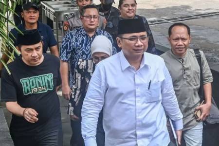 Kasus Kuota Haji: KPK Perpanjang Pencekalan Yaqut Cholil Qoumas dan Gus Alex