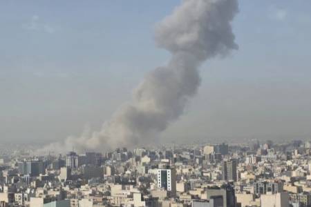 Breaking News: Israel dan AS  Serang Iran, Kawasan Timur Tengah Siaga!