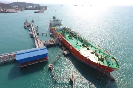 Tanker Pertamina Siaga Amankan Pasokan BBM Nasional Jelang Lebaran 2026