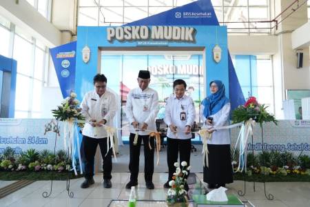 Wali Kota Munjirin Resmikan Posko Kesehatan Mudik BPJS Kesehatan di Terminal Pulogebang