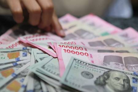 Rupiah Paling Loyo di Asia