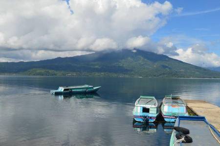 SumSel Punya Objek Wisata Danau Ranau; ini Awesome