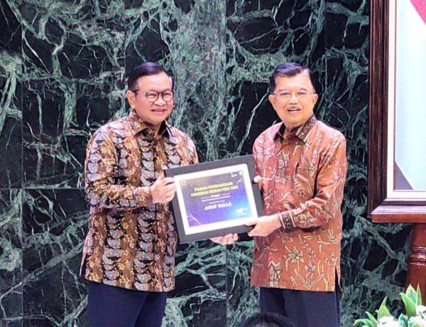 Jusuf Kalla Soroti Perubahan Sistem Media Usai Terima Anugerah Dewan Pers 2025