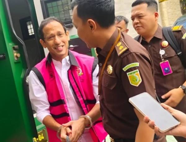 Nadiem Makarim Hadapi Sidang Perdana Kasus Dugaan Korupsi Pengadaan Laptop Chromebook 