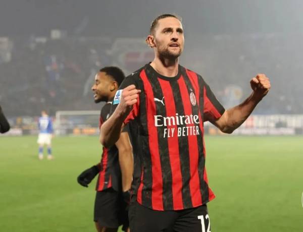 Liga Italia: AC Milan Hempaskan Tuan Rumah Como 3-1