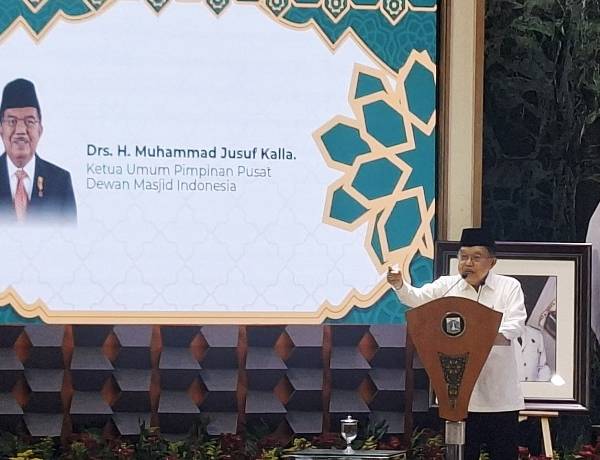 Lantik Pengurus DMI DKI Jakarta, Jusuf Kalla: Masjid Harus Jadi Pusat Pemberdayaan Masyarakat dan Jaga Harmoni Lingkungan