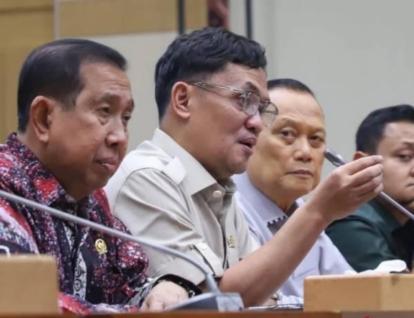 Komisi III DPR RI Dorong TNI dan Polri Sinergi Usut Kasus Penyiraman Air Oeras Terhadap Andrie.Yunus