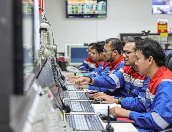 Jaga Kilang Agar Pasokan Energi Selalu Aman