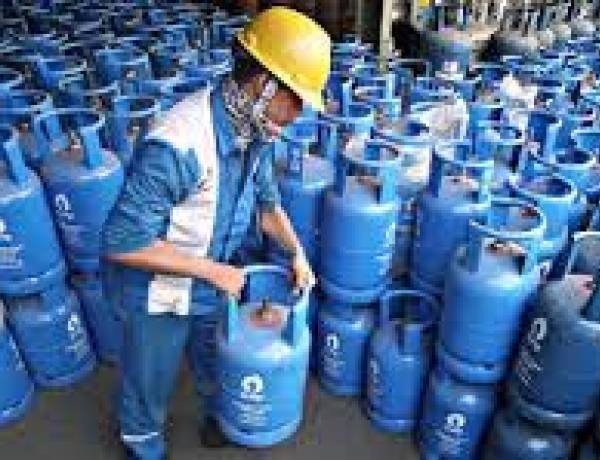 Pertamina Naikkan Harga LPG 12 kg jadi Rp228 ribu per Tabung
